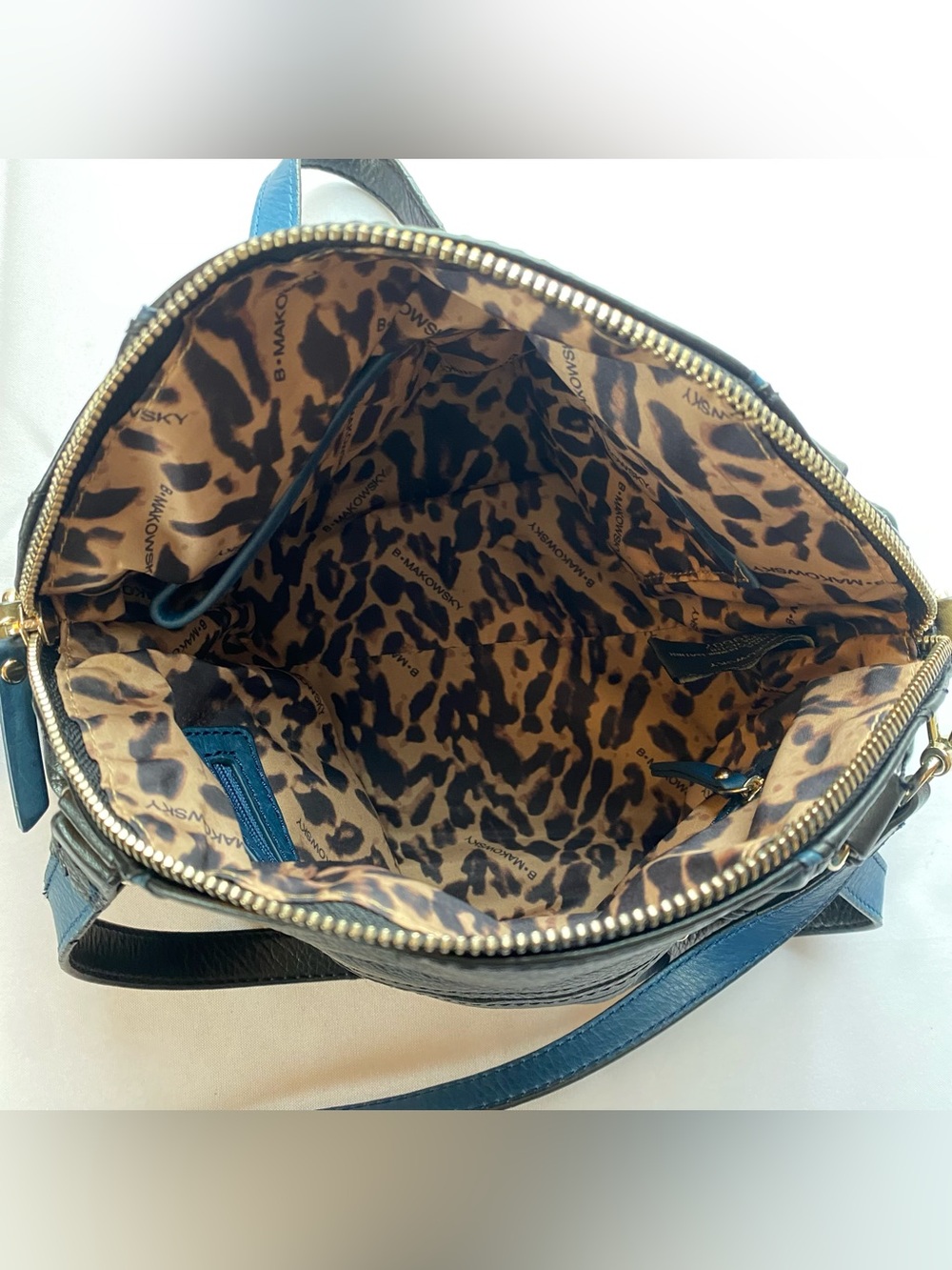 B Makowsky Black/ Blue Downtown Pebbled Leather Crossbody Satchel Purse - Picture 9 of 16